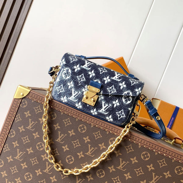 LV Pochette Métis East West 21.5cm Blue Monogram Canvas GHW
