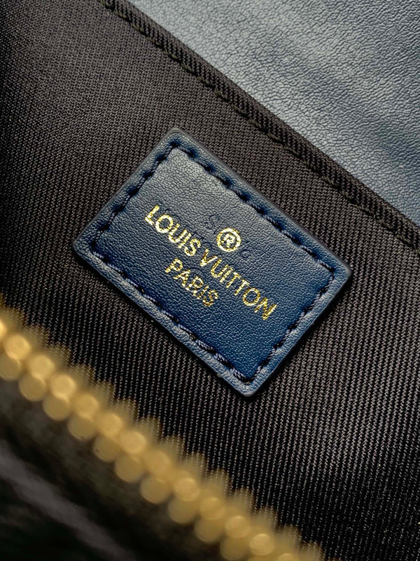 LV Pochette Métis East West 21.5cm Blue Monogram Canvas GHW
