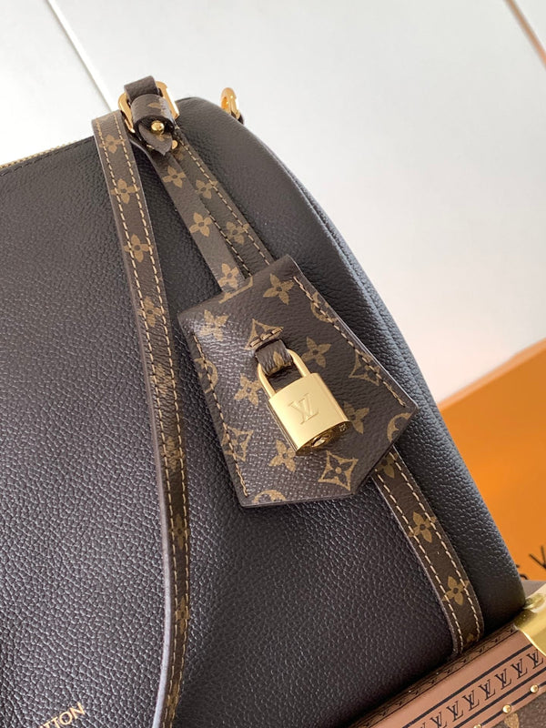 LV M26359 Express MM Handbag 36cm Black Cowhide GHW