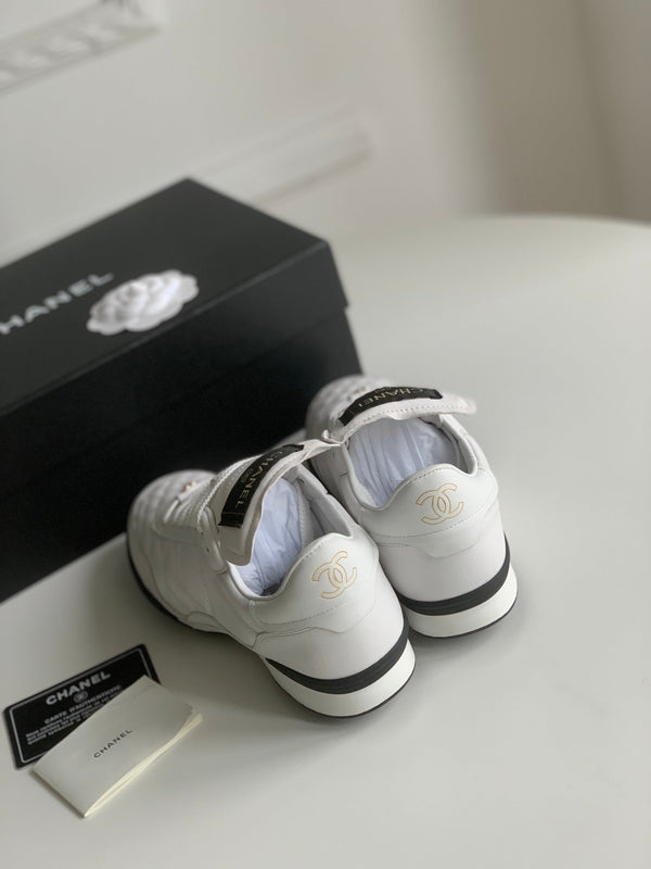 Sneaker CC in pelle di agnello bianca trapuntata 143556