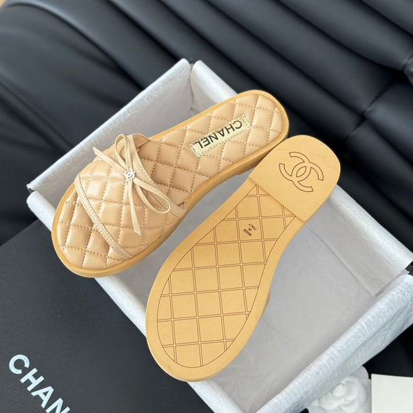 mule sandal bow beige quilted calfskin