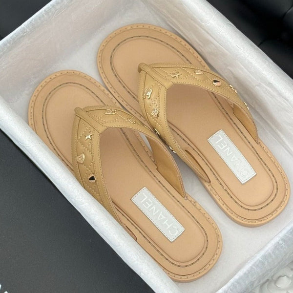 Double C Thong Sandals Lambskin Tan Brown