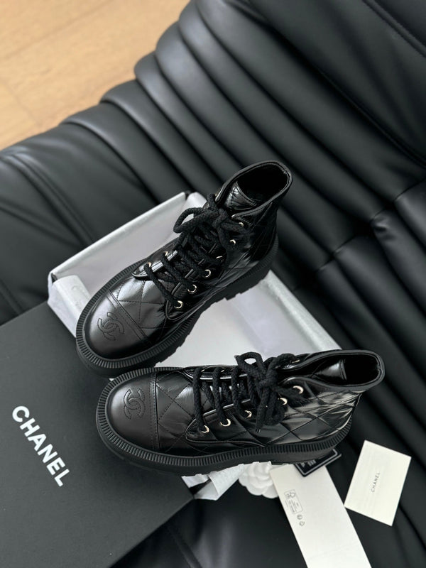 cc ankle boots black quilted patent lambskin