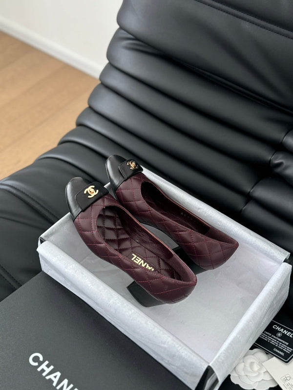 ballerina classica cc con tacco in pelle di vitello trapuntata bordeaux