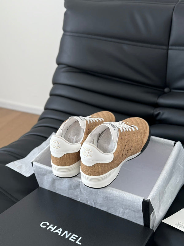 CC SNEAKER IN PEANUT BROWN MIX WHITE EMBROIDERED LAMBSKIN