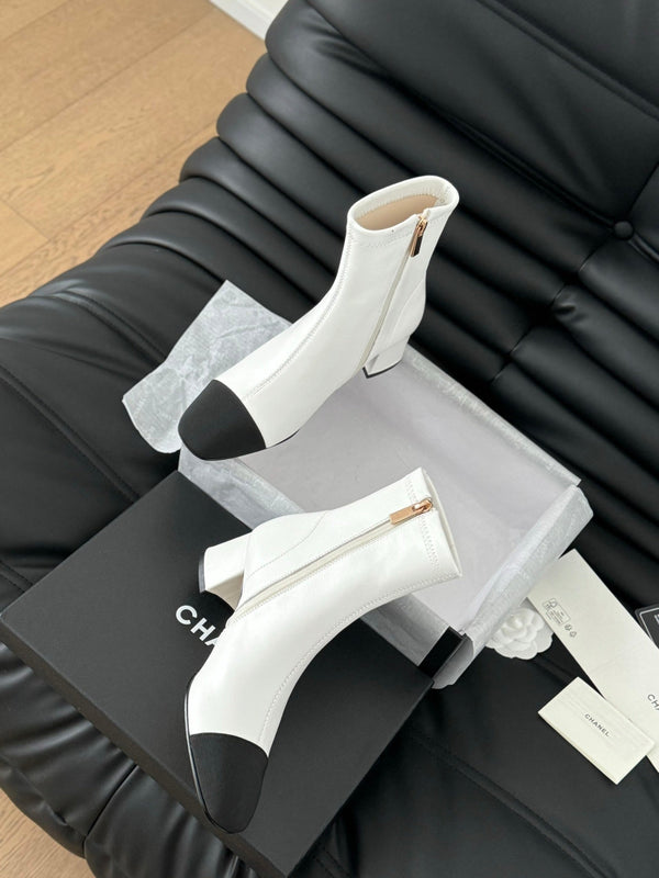 CC Ankle Boot White Calfskin Black Grosgrain
