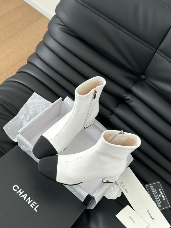 CC Ankle Boot White Calfskin Black Grosgrain