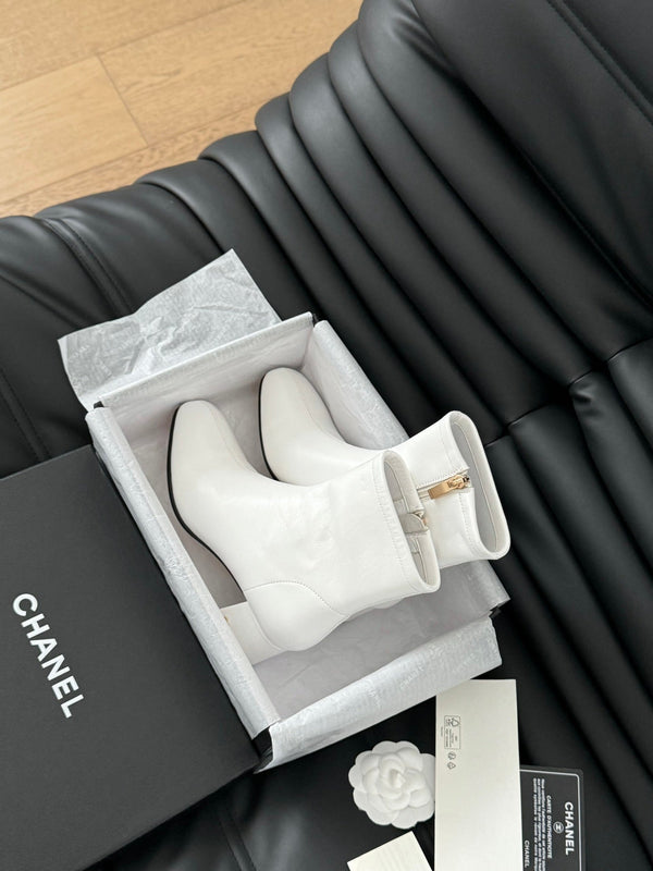 Stivaletto CC in pelle di vitello bianca