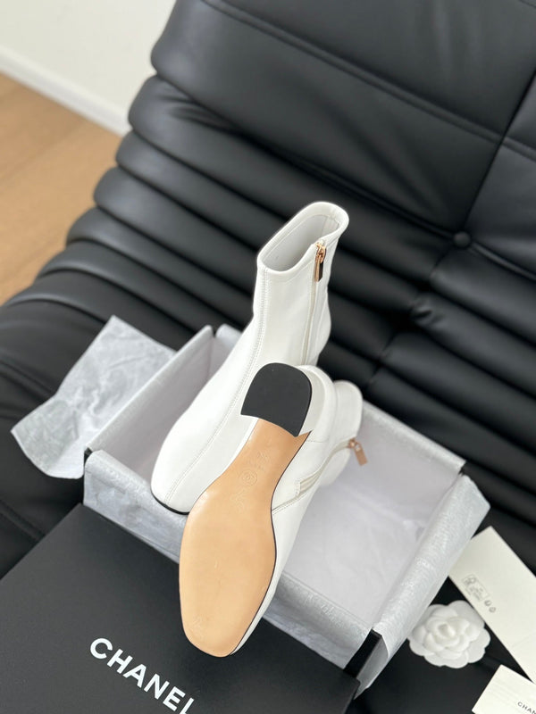 Stivaletto CC in pelle di vitello bianca