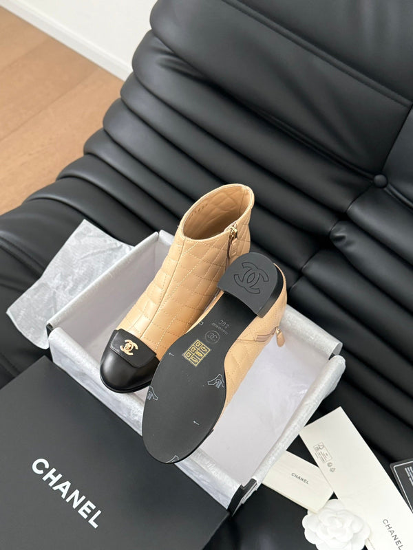 STIVALI CC CORTI 65 MM IN PELLE DI AGNELLO CON MOTIVO TRAPUNTATO NERO E BEIGE SEPPIA