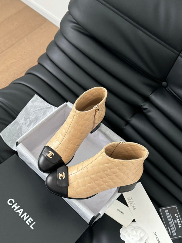 STIVALI CC CORTI 65 MM IN PELLE DI AGNELLO CON MOTIVO TRAPUNTATO NERO E BEIGE SEPPIA