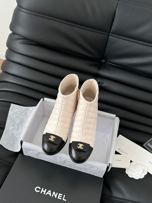 STIVALI CC CORTI 65 MM IN PELLE DI AGNELLO CON MOTIVO TRAPUNTATO BIANCO E NERO