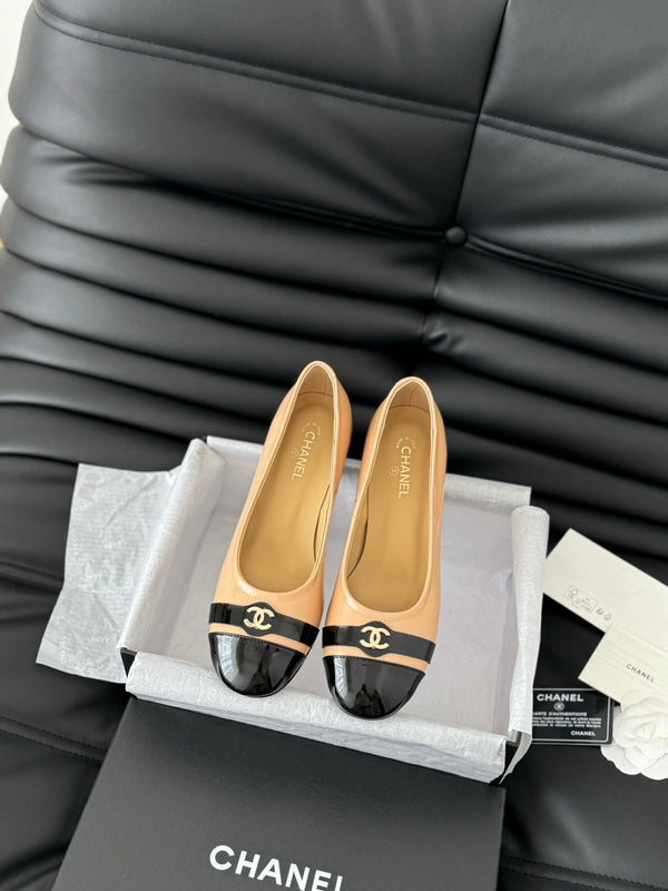 CC High Heels Beige Black Lambskin