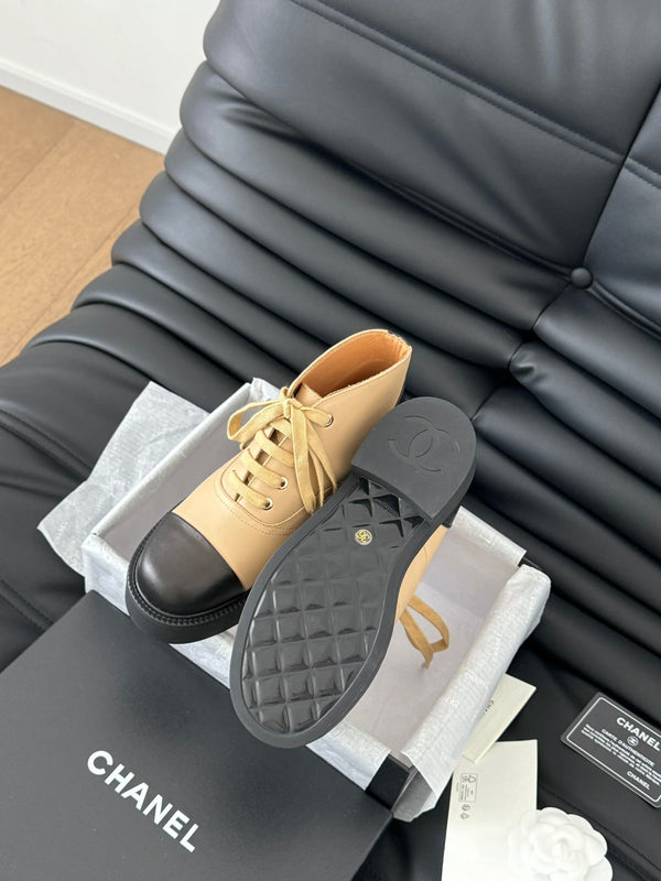 CC Ankle Boots Dark Beige Mix Black Calfskin  937064