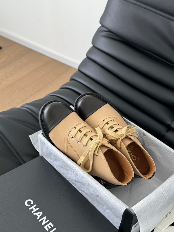 CC Ankle Boots Dark Beige Mix Black Calfskin  937064