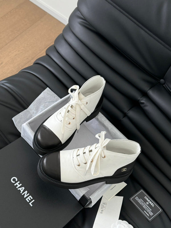CC Ankle Boots White Mix Black Calfskin  937066
