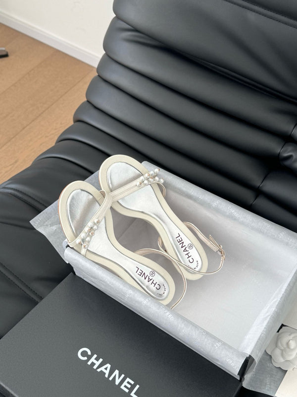 PEARL SANDAL IN WHITE LAMBSKIN 75 MM