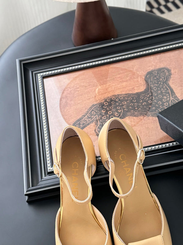 CC 25 Mary Jane Beige Cowhide 305278