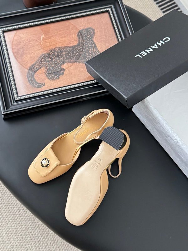 CC 25 Mary Jane Beige Cowhide 305278