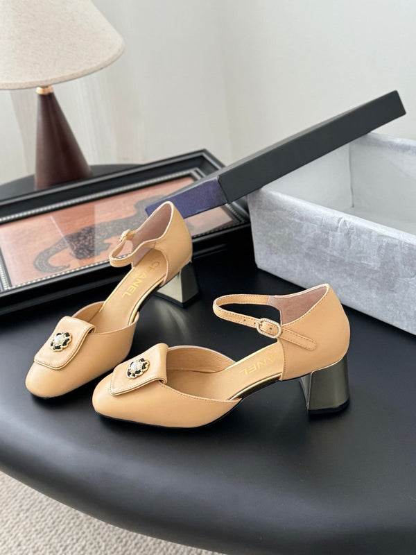 CC 25 Mary Jane Beige Cowhide 305278