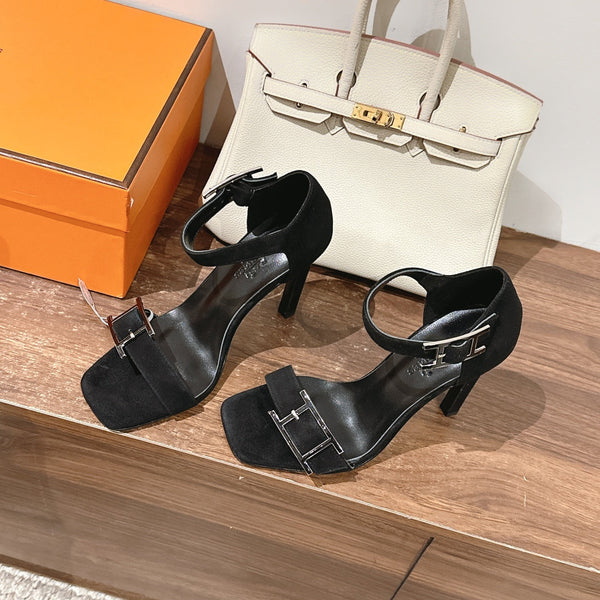 HM Buckle Sandals 10.5cm Black Calfskin 308180