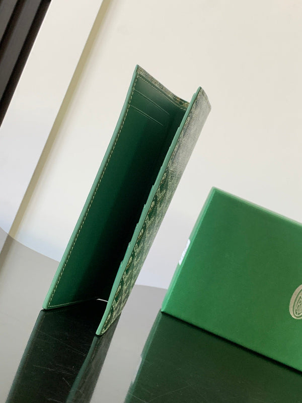 RICHELIEU CHECKBOOK WALLET 19 IN GREEN GOYARDINE CANVAS AND CALFSKIN