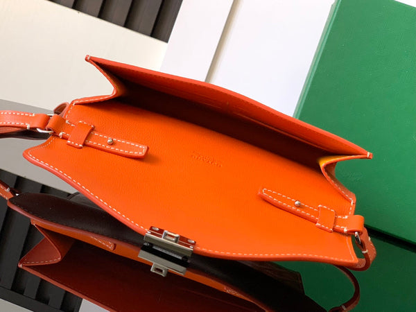 CHYPRE WALLET-POUCH 21 IN ORANGE GOYARDINE CANVAS AND CALFSKIN