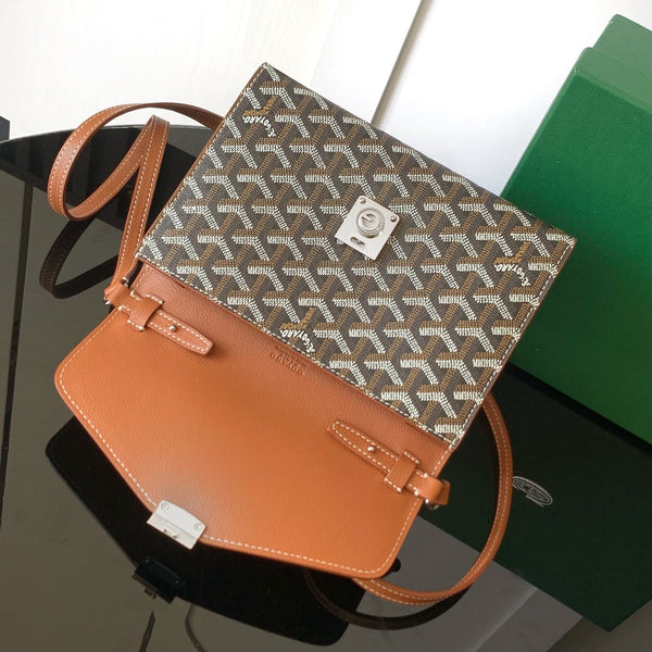 CHYPRE WALLET-POUCH 21 IN BLACK GOYARDINE CANVAS AND TAN CALFSKIN