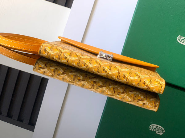CHYPRE WALLET-POUCH 21 IN YELLOW GOYARDINE CANVAS AND CALFSKIN