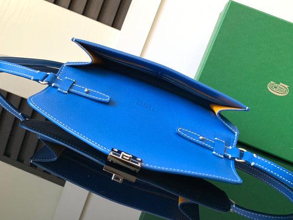 CHYPRE WALLET-POUCH 21 IN SAPPHIRE BLUE GOYARDINE CANVAS AND CALFSKIN