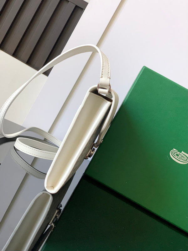 CHYPRE WALLET-POUCH 21 IN WHITE GOYARDINE CANVAS AND CALFSKIN