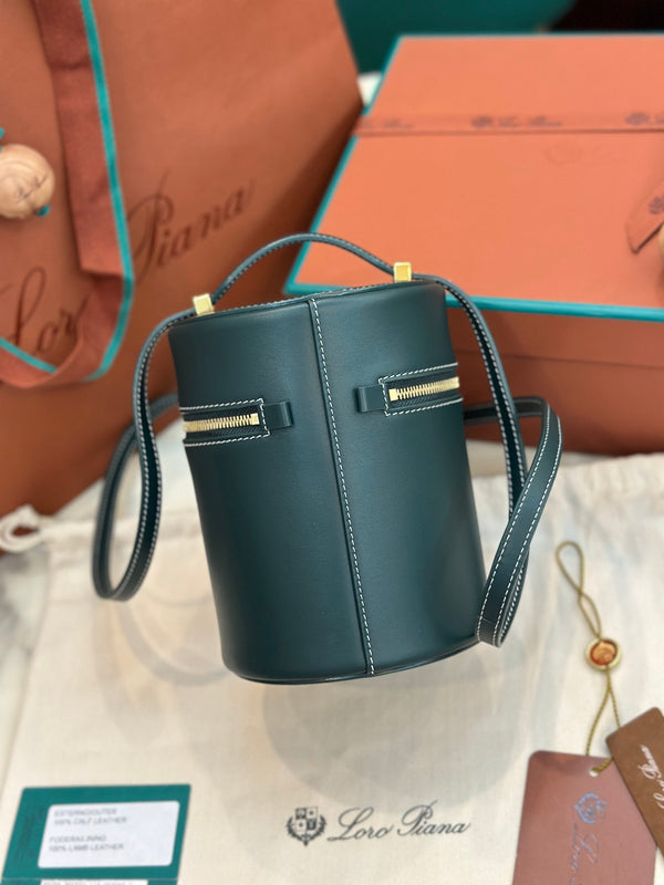 BORSA EXTRA CASE MEDIA 16 IN PELLE DI VITELLO LISCIA BLU PAVONE CON FERRAMENTA ORO