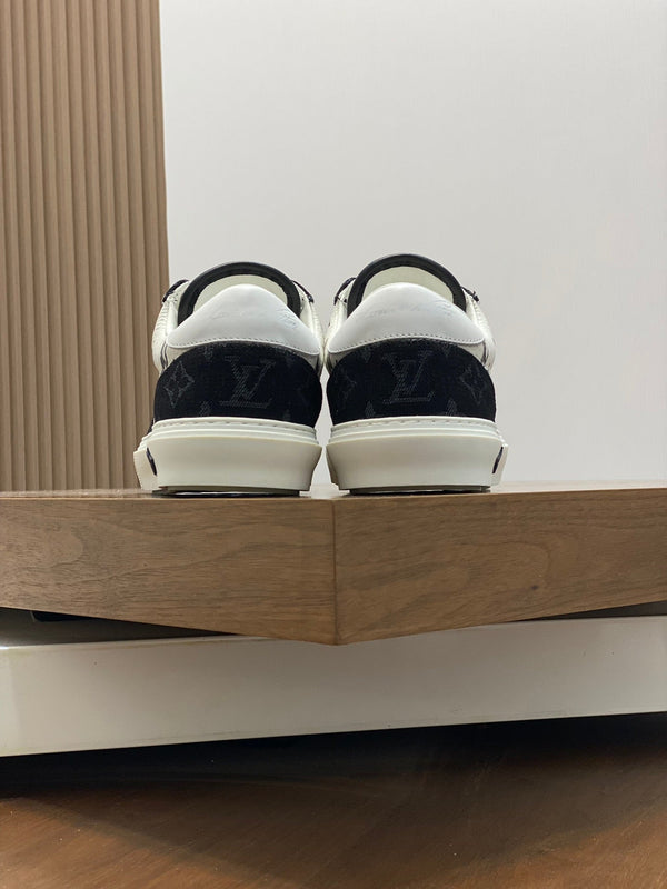 SNEAKERS MONOGRAM LV NERE E BIANCHE