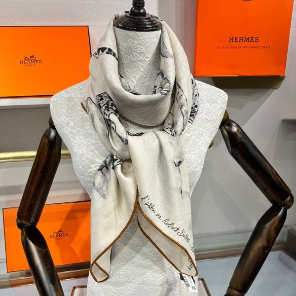 Dans L'atelier De Robert Dallet Sacrf 140 CM In White Black Cashmere And Mulberry Silk 379768