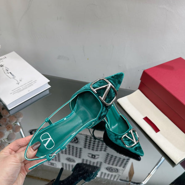 Vlogo Signature Slingback in pelle di vitello e velluto verde scuro