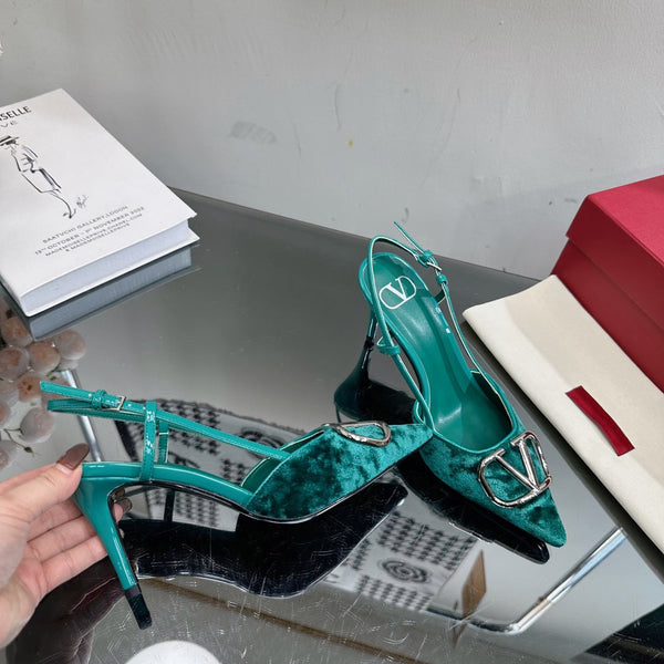 Vlogo Signature Slingback in pelle di vitello e velluto verde scuro