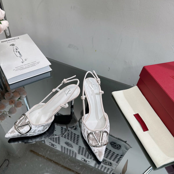 Vlogo Signature Slingback in pelle di vitello bianca e velluto