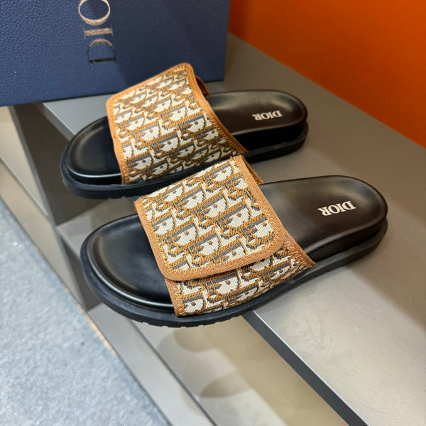 CIABATTA CON CINTURINO IN VELCRO JACQUARD AMBRA