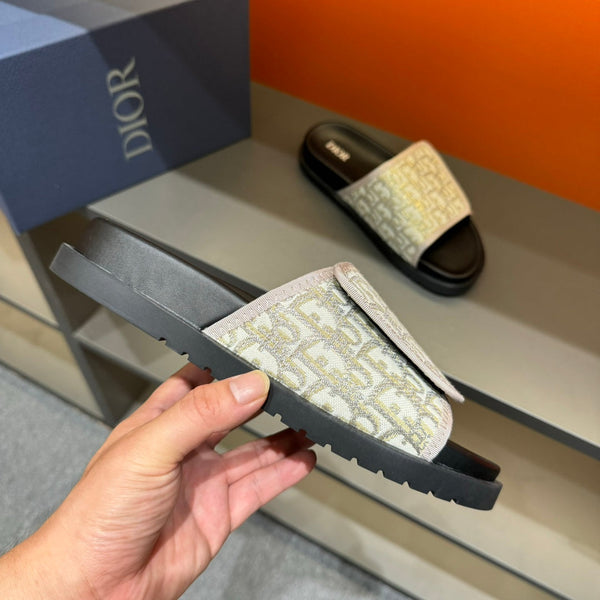 CD VELCRO STRAP SLIPPER PASTEL PINK AND BEIGE JACQUARD