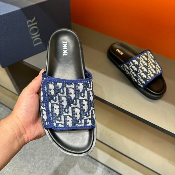 CD VELCRO STRAP SLIPPER AZURE JACQUARD