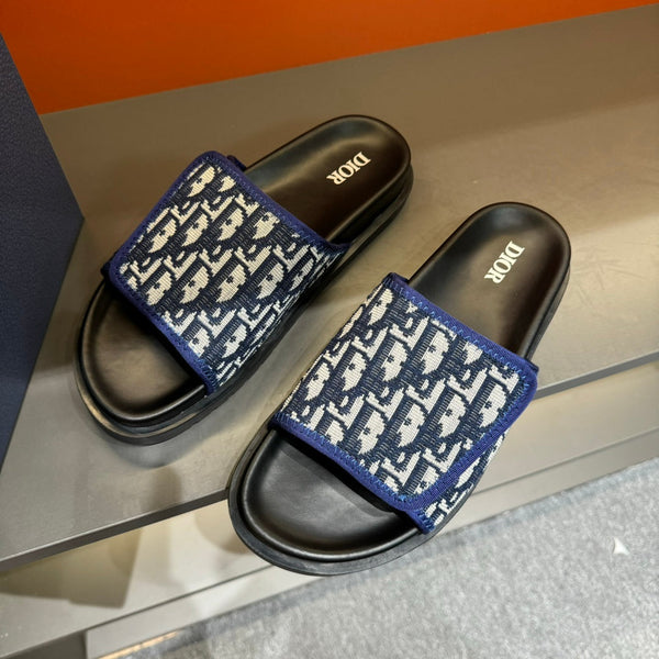 CD VELCRO STRAP SLIPPER AZURE JACQUARD