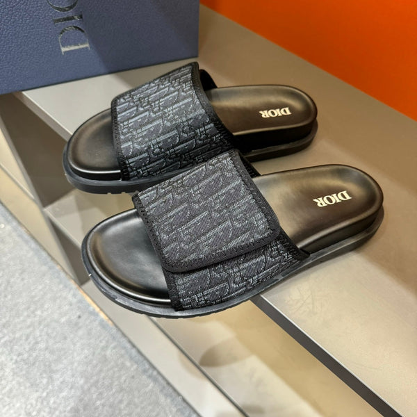 CD VELCRO STRAP SLIPPER BLACK JACQUARD