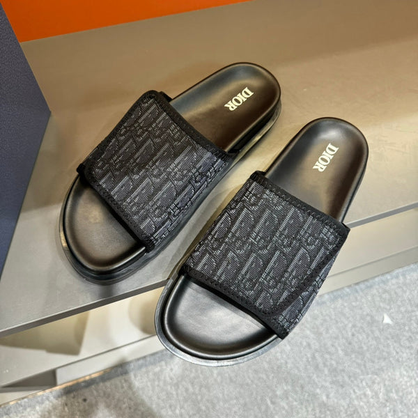 CD VELCRO STRAP SLIPPER BLACK JACQUARD