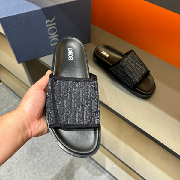 CD VELCRO STRAP SLIPPER BLACK JACQUARD