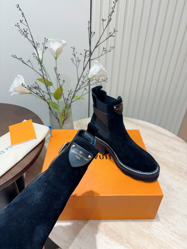 Stivaletto LV Beaubourg in pelle scamosciata nera