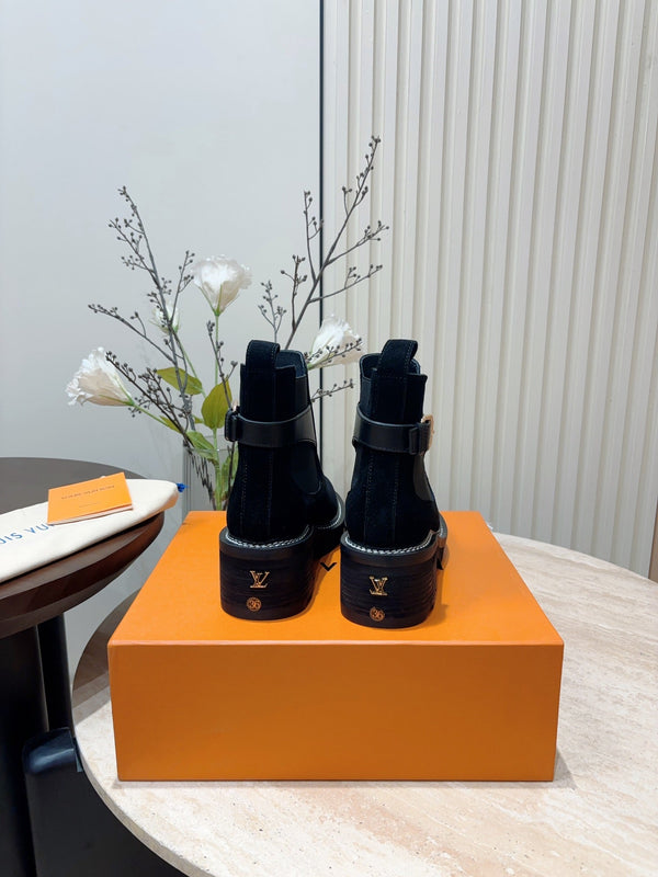 Stivaletto LV Beaubourg in pelle scamosciata nera