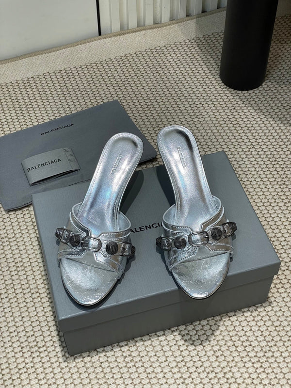CAGOLE HIGH MULES IN SILVER OIL-WAX SHEEPSKIN