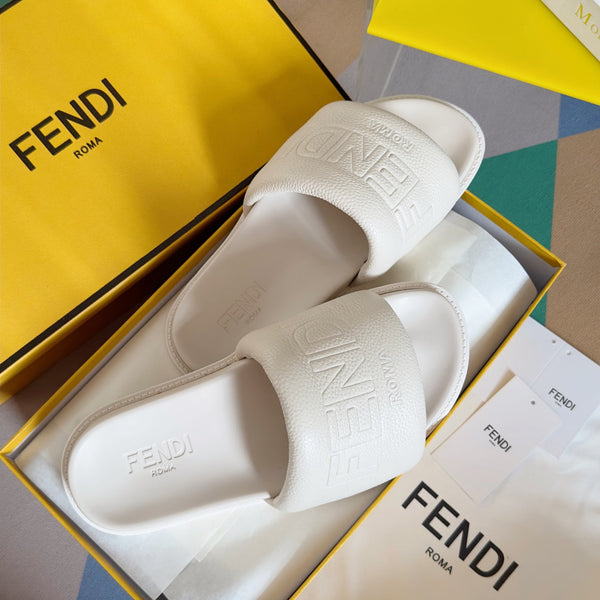 FENDI ROMA SLIDES IN WHITE  FUSSBETT LAMBSKIN
