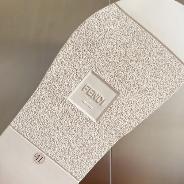 FENDI ROMA SLIDES IN WHITE  FUSSBETT LAMBSKIN