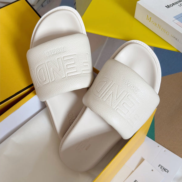 FENDI ROMA SLIDES IN WHITE  FUSSBETT LAMBSKIN